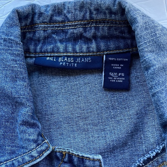 Denim Jean Jacket Cropped Bill Blass Woman’s  Size PETITE Small - Picture 7 of 8